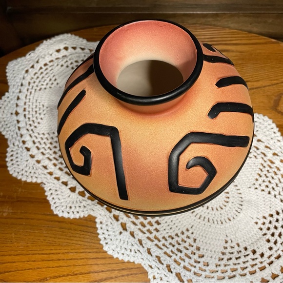 HOMEMAKER’S IDEA COMPANY Black And Orange/Beige Vase Art Southwest Style - Picture 5 of 8